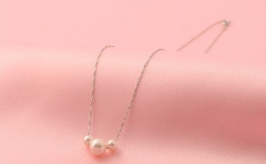 3珠のアコヤ真珠とプラチナチェーンを組みあわせたペールネックレス