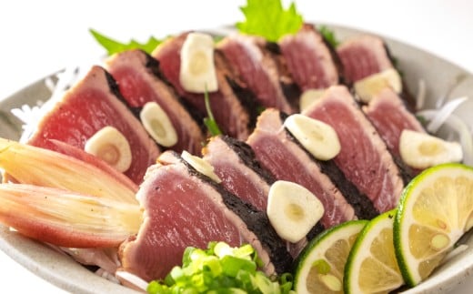 【定期便】12ヶ月間毎月届く 本場高知のわら焼きカツオのたたき 【にんにく、特製タレ付】 【小島水産】