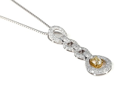 【一点もの】ダイヤモンド（0.64ct）K18WGペンダント　R57　K05088-H