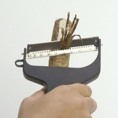 ふるさと納税 関市 【らくらくワイドピーラー3点セット】千切り、きんぴら、サラダに大活躍 |  | 01