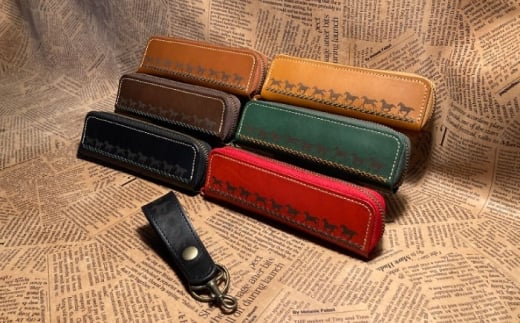 馬九いくキーリング(ブラック)＆馬九いくラウンドファスナーペンケース(ダークブラウン)　栗東市 / 株式会社ブルズエフ [BIAU090]