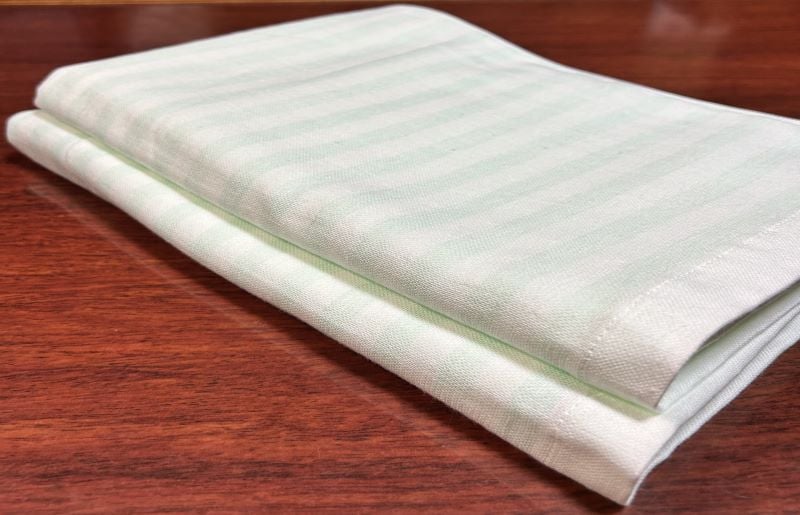 国内製造 ガーゼバスタオル 2枚（グリーン）薄手 60×120cm【泉州タオル 国産 吸水 普段使い シンプル 日用品 大阪 泉佐野 大阪府 泉佐野市】