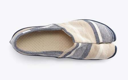 足袋型シューズ『たびりら』カラー：海【24.0cm】【倉敷市産 国産 靴 くつ シューズ 足袋型コンフォートシューズ 足袋シューズ 足袋 軽い 綿100％ 岡山県 倉敷市 おすすめ 人気】