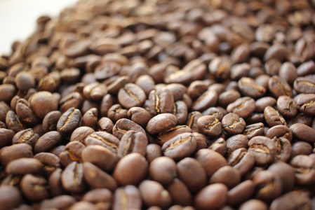 E146(粉)　【受注後焙煎1.8kg】スペシャルティコーヒー３種飲み比べ（600g×３種）【粉】【珈琲 自家焙煎 詰め合わせ セット スペシャルティ3種類 1800g 大阪 八尾市】