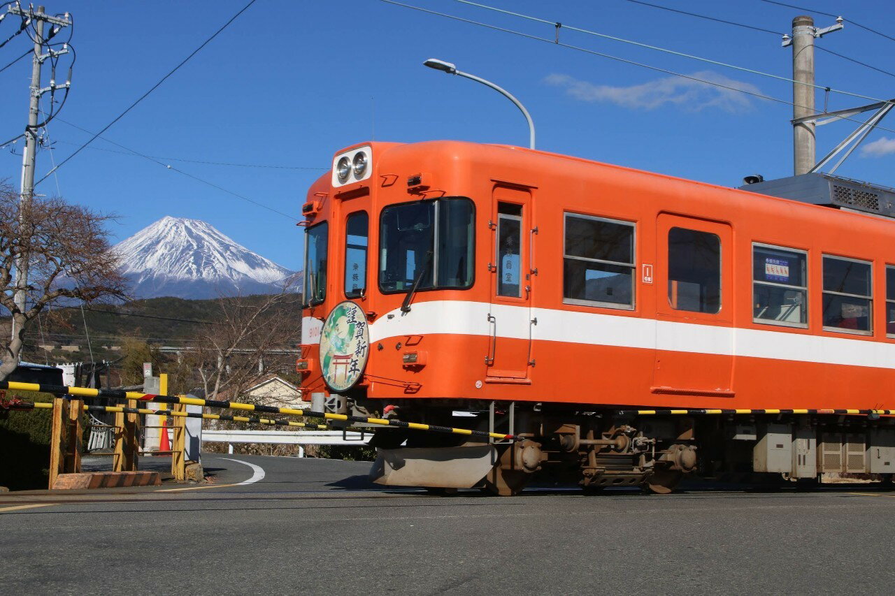 【ふるさと納税】 【返礼品なし】全駅から「富士山が望める」地方鉄道 ～岳南電車応援事業～A 静岡県 富士市 [sf010-008]
