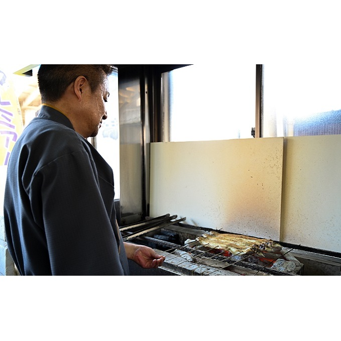 3ヶ月定期便 三河一色産 備長炭手焼き 昭和9年創業 魚しげのこだわりのうなぎ 蒲焼1尾_イメージ5