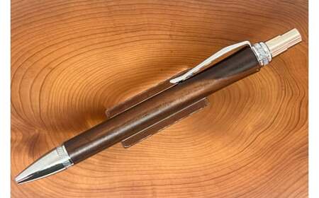 沖縄天然木の木軸ペン（ノック式タイプ）｜ペン ボールペン 木 木軸 木材 木軸ペン 特別 受注生産 職人 手作り ノック式 ギフト 贈り物 文具 文房具 筆記用具 沖縄 沖縄県 豊見城市(CL002)