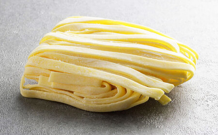 【グルテンフリー】 モチモチ平打ち麺！ 米粉フェットチーネ グルテンフリー 米粉 パスタ 岐阜市 / 小林生麺株式会社[ANGM006]