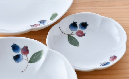 【波佐見焼】ブルーベリー 花型 プレート 大小 ペア セット 食器 皿 【松幸陶芸】 [HB48] 波佐見焼