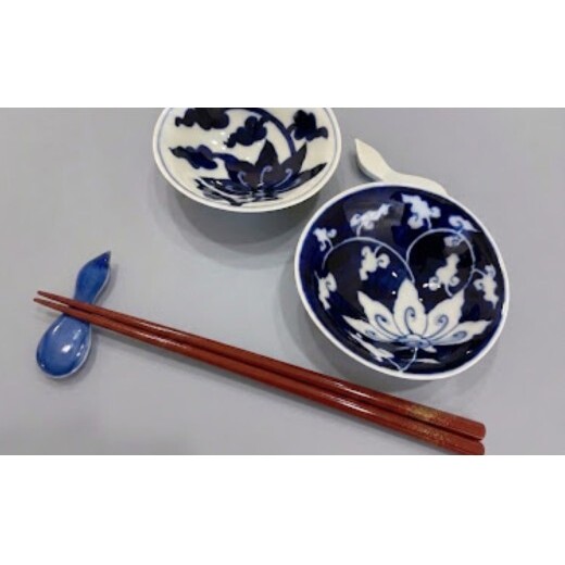 有田焼 安南唐草 俵小付 2客 / 箸置き 2個 計4点セット【泰山】食器 器 うつわ 和食器 醤油皿 豆皿 手描き 小鉢 ひさご 食洗機OK 電子レンジOK ey020_イメージ5