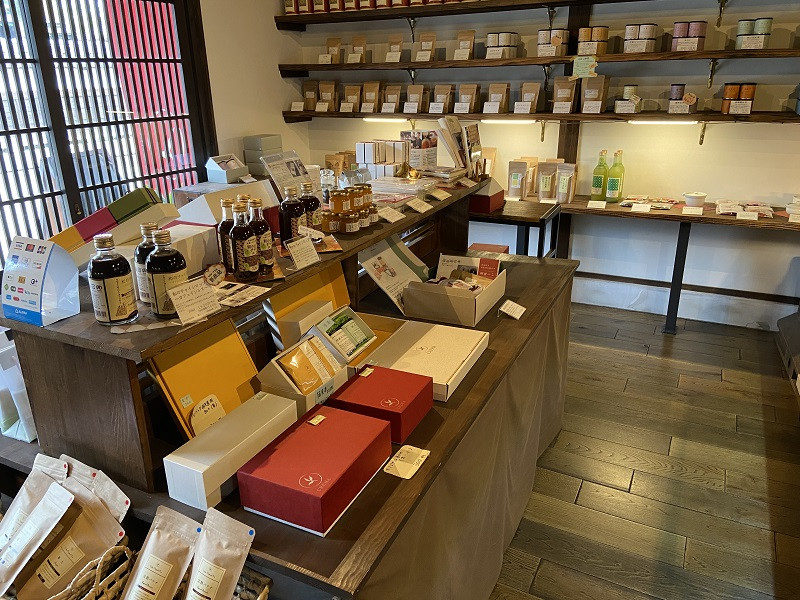 紅茶専門店くれは店内