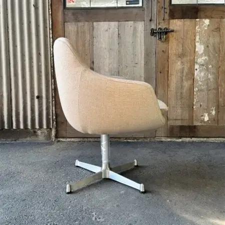 Cosmic Chair(コスミックチェア)X脚 NC アイボリー【SWOF】_雑貨・日用品 椅子・チェア・ソファ 家具・インテリア _【1573969】