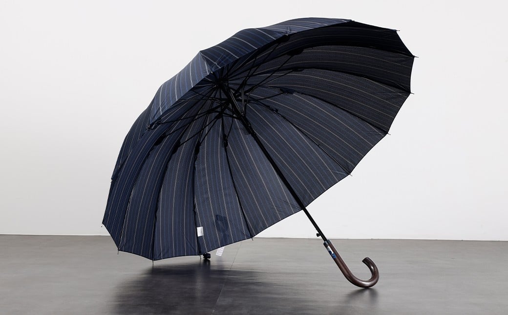 【カラーが選べる】紳士プリント 軽量16本骨 65㎝ジャンプ （ストライプ柄） グレー ワンタッチ ワンプッシュオープン 傘 雨傘 メンズ 長傘 福岡県 筑後市