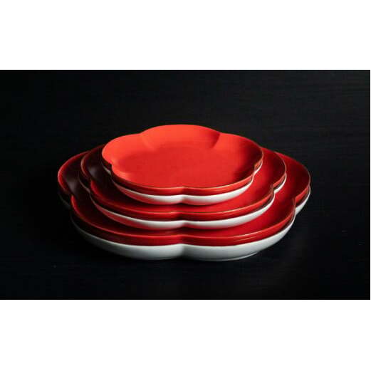 【紅白梅で彩る祝いの席】香梅プレート S・M・L 紅白 計6枚（各2枚）セット【金照堂】祝いの席 ハレの日 正月 小皿 中皿 大皿 プレート 食器セット 器 皿 赤 白 有田焼 A90-36_イメージ