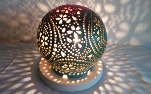 
陶器のランプシェード『桜満開』 手作り 陶器 ランプ 照明
