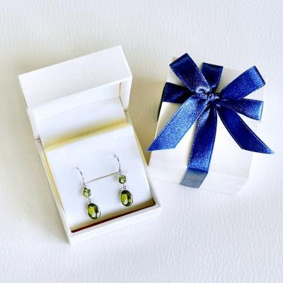 ふるさと納税 甲府市 【ジュエリー】Pt900 プラチナ ペリドット ピアス 保証書付 SIA-2575 |  | 02