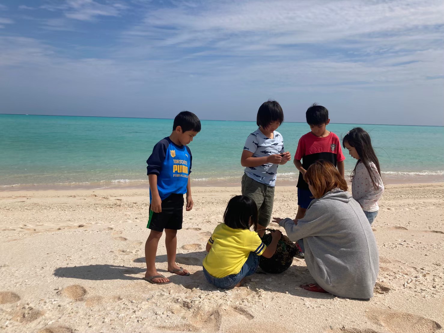 【7-1　特定非営利活動法人　よろん出産子育て応援隊あんまぁ～ず】
ヨロン島で育つ未来を一緒に支えてくれませんか？