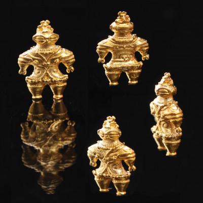 ふるさと納税 山梨県 【Do_goods】純金製! 指先に乗る米粒サイズの「遮光器土偶」 659-979 |  | 02