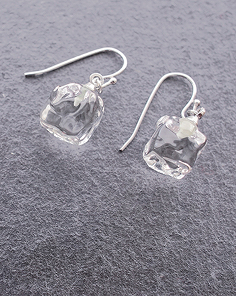 HARIO ピアス アイス［HAA-I-002］ ※離島への配送不可｜耐熱 ガラス アクセサリー ハリオ ランプワークファクトリー 職人 繊細 フォーマル カジュアル きれいめ おしゃれ 20代 30