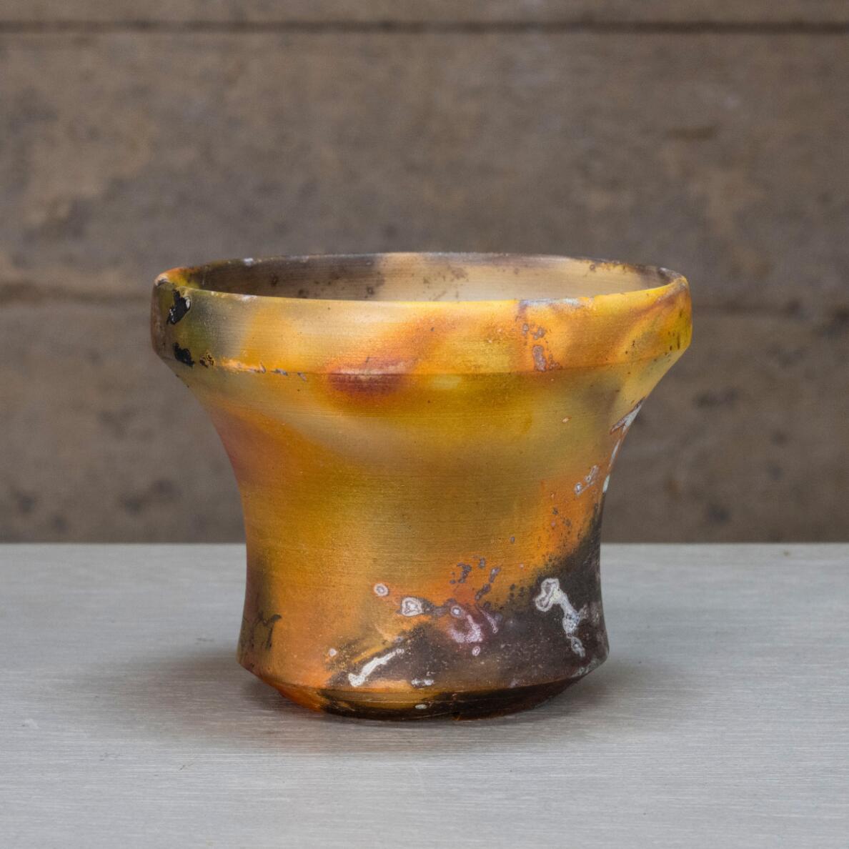 【ふるさと納税】植木鉢 1個 | 鉢 はち うえきばち プランター 陶器 ガーデニング 観葉植物用 多肉植物用 インテリア プランター 盆栽鉢 ポット フラワーベース 植物用 作家 アーティスト 作品 手仕事 一点もの 芸術 特殊焼成 陶芸家 セキグチ タカヒト 埼玉県北本市