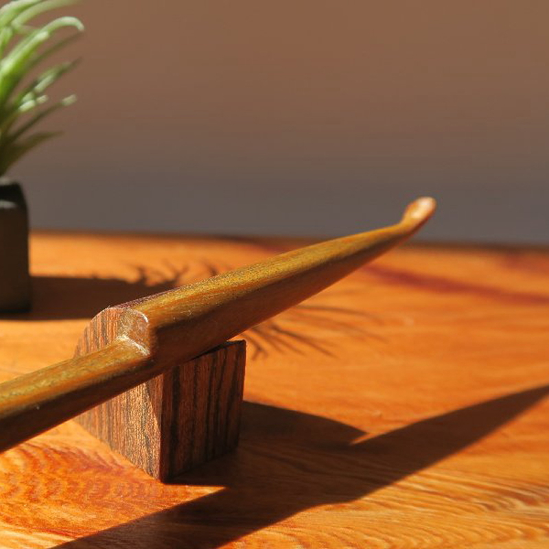 木製耳かき パロサント材 パロサント グリップ感 優しい形状 体に優しい スプーン形状 刺激を軽減 肌触り 甘い香り 硬い 重い木  愛知県 小牧市 送料無料