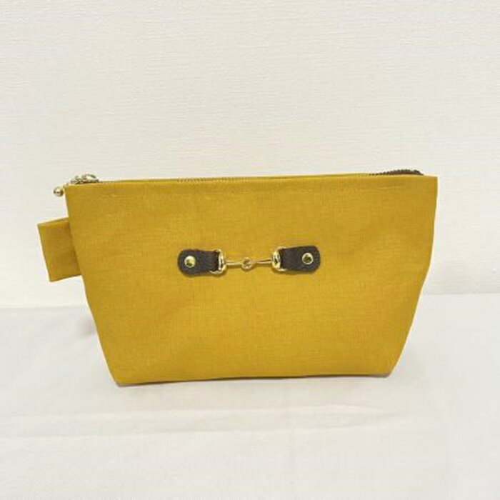 【ふるさと納税】舟形ポーチ KARASHI | 馬 ポーチ 小物入れ レディース シンプル 可愛い オシャレ プレゼント ギフト Stable0349 福島県 南相馬市