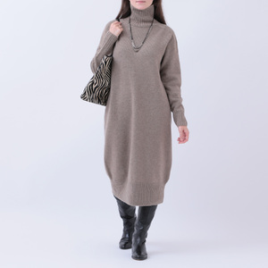 RU2311-06 ルーエンローズ カシミヤ ハイネックワンピース（ブラウン）
