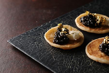 【桐箱入り】宮崎HEIKECAVIAR 10ｇ ブリニセット 【チョウザメ】 キャビアが初めての方でも分かりやすく 食べやすい オススメセット 【世界三大珍味×日本三大秘境】