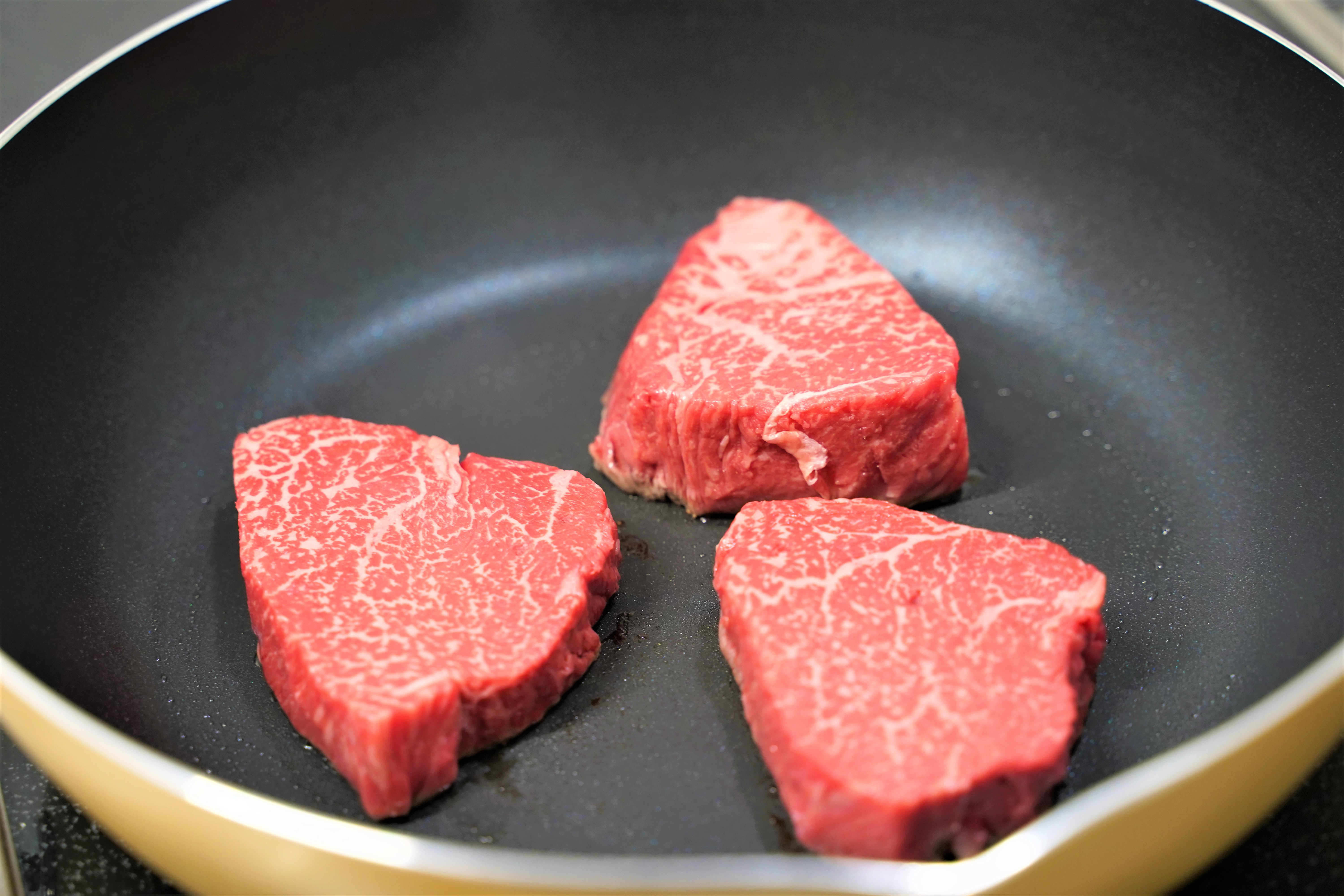 赤身肉と程よい脂が絶妙！贅沢なひと時を、奥出雲和牛で。