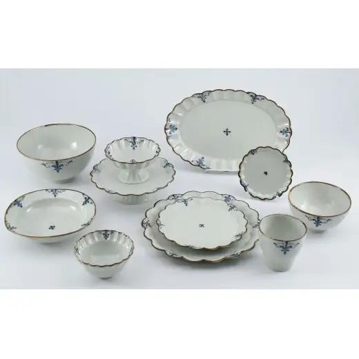 有田焼 三方押なぶり小鉢 錆李朝リーヴス【まるぶん】食器 器 うつわ 皿 伝統技法 染付 フチサビ レトロ おしゃれ aw141