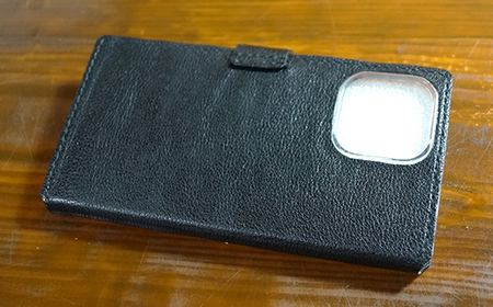 本革製手帳型iPhoneカバー （iPhone13ProMax用）【カラー：ブラック】  F6L-342