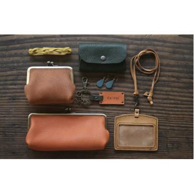 ふるさと納税 対馬市 【対馬のシカ革】がま口ポーチ(キイロ) |  | 01