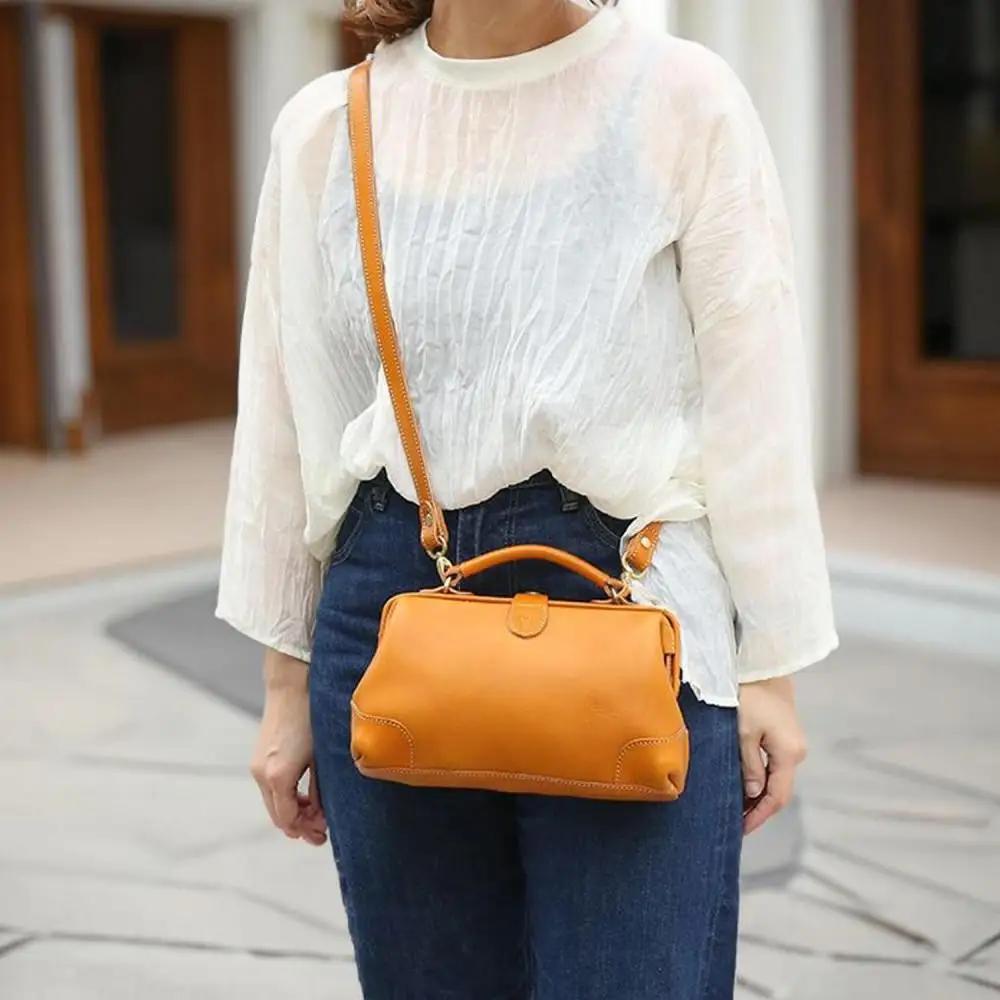 ＜カラー選択可能＞口枠ショルダーバッグ【福岡市内製造】 キャメル