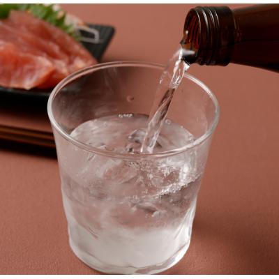 ふるさと納税 天城町 徳之島 天城町 黒糖焼酎 島のナポレオン 祝いボトル 900ml×18本セット 黒糖 焼酎 酒 記念 |  | 02