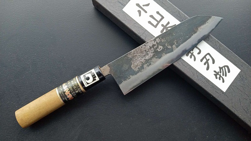 
                  28-338　小山本手打刃物　白紙鋼　文化包丁　【熊本県伝統的工芸品】
                