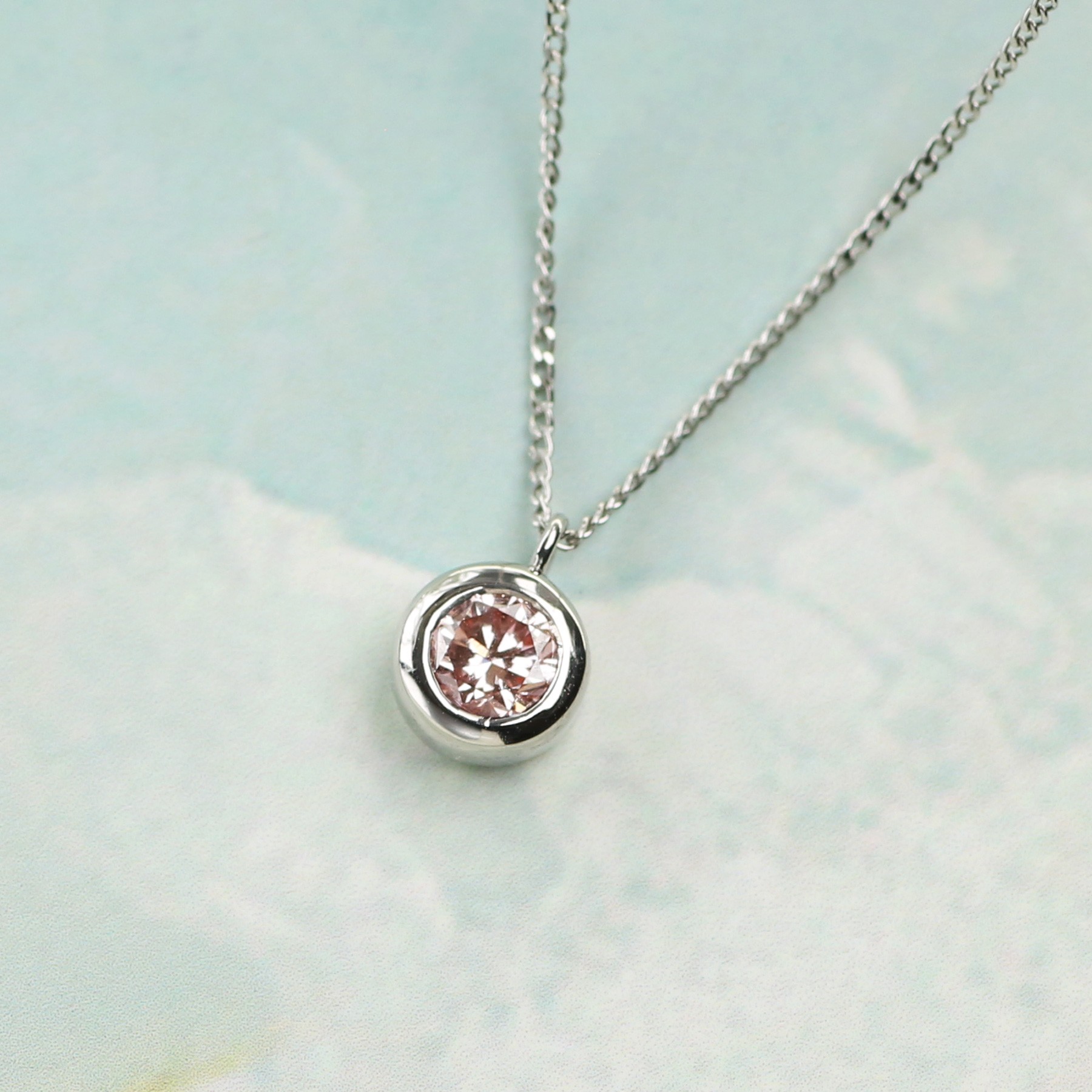 
                  プラチナ900 ラボピンクダイヤネックレス 0.2ct ふくりん留め LAB-PT900-004PK [AM324] / プラチナ900 ピンクダイヤヤモンド ダイヤモンド ダイアモンド ダイヤ ネックレス ふくりん留め アクセサリー ギフト プレゼント
                