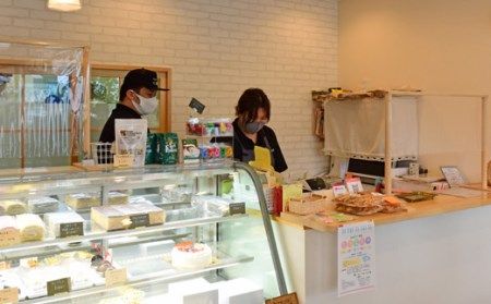 森福助堂の宿毛銘菓（寒蘭の里・だるまゆうひ）