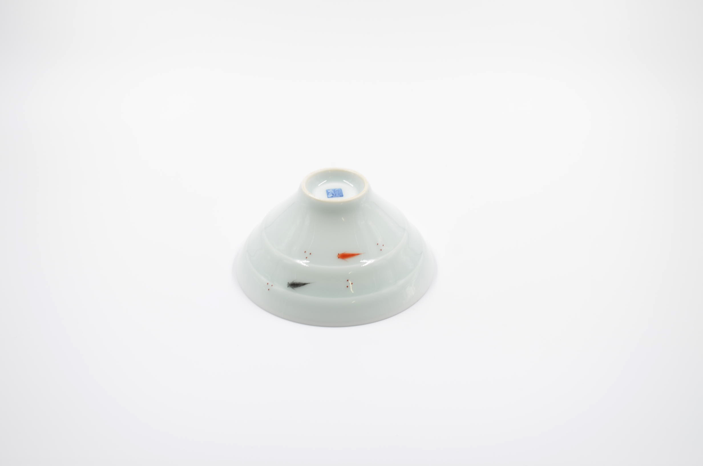 青白磁メダカ平茶碗・箸置きセット　023-H1299