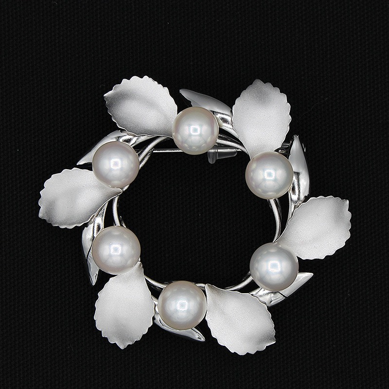 アコヤ真珠 パール ブローチ 8.5mm 6個付 SV925 (25399) アクセサリー ブローチ アコヤ 真珠 パール ブローチ SV925 シルバー ジュエリー アクセサリー 山梨県 甲斐市 BR-97