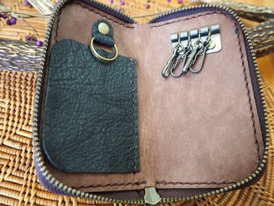 大槌ジビエレザーのキーケース（黒）