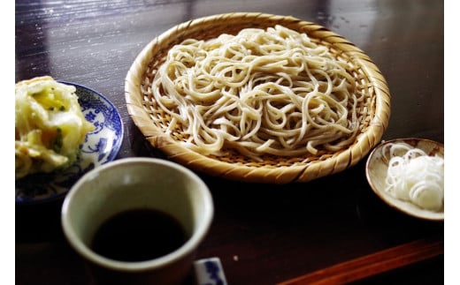 かね春製麺　かね春の蕎麦「冷凍なま蕎麦４人前」