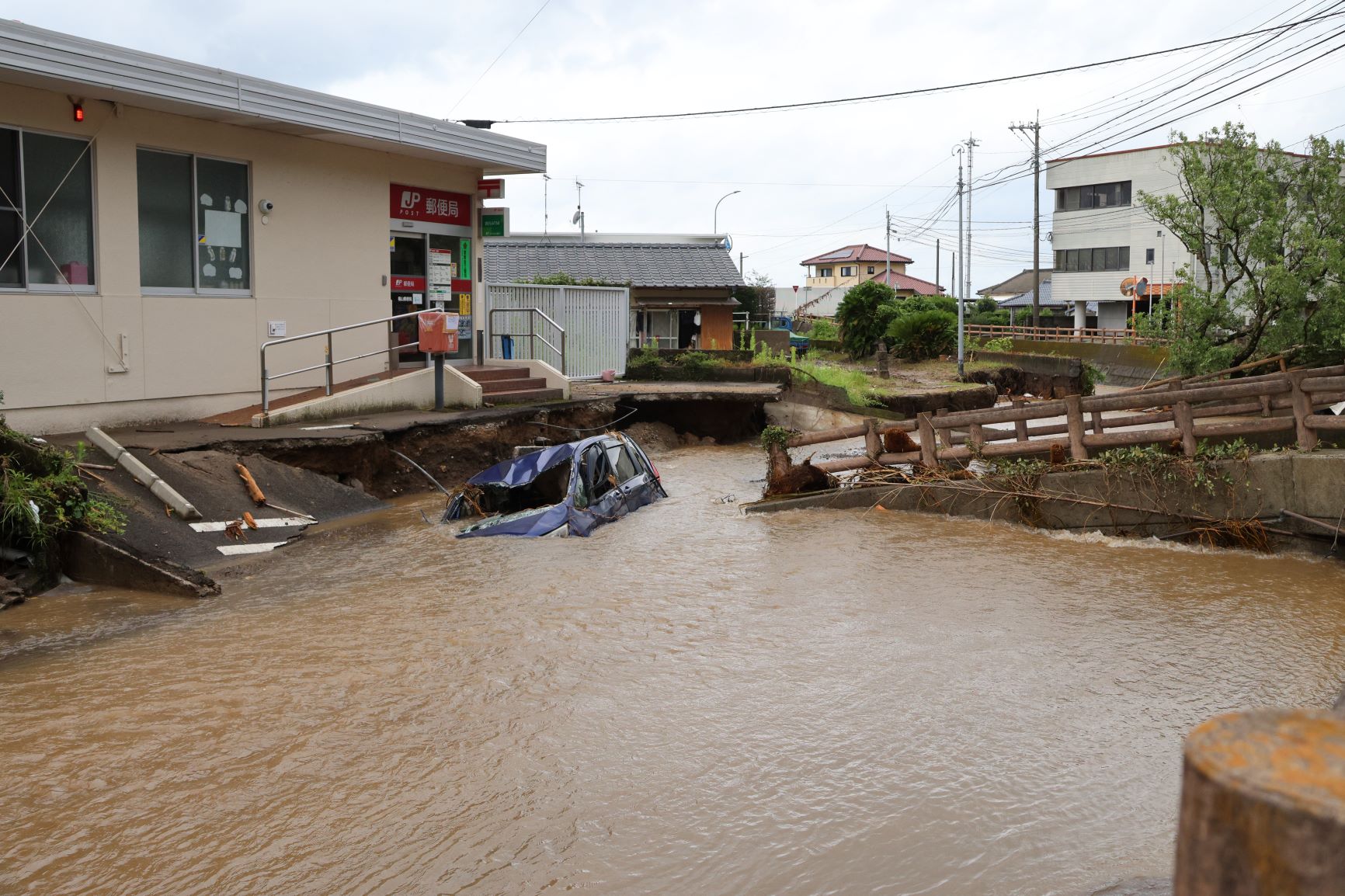 霧島市令和7年8月豪雨被害災害支援【返礼品なし、マイル対象外】