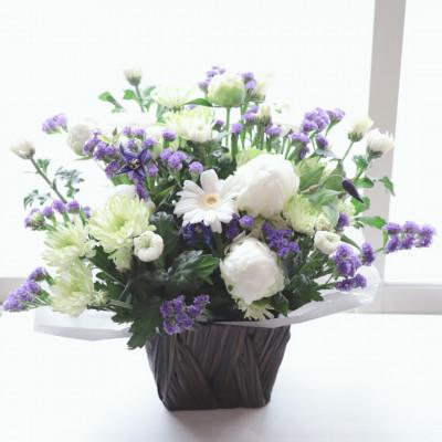 ふるさと納税 筑西市 【2週間毎定期便】仏花アレンジメント/ミニサイズ〜花瓶不要!届いてそのまま飾れます全24回 |  | 01