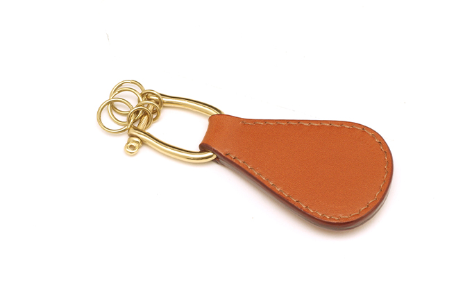 あぶみキーホルダー　キャメル　名入れ無