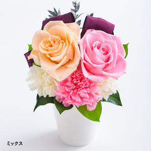 バラとリボンのアレンジメント 花 お花 プリザーブドフラワー ギフト プレゼント お祝い 誕生日 お供え アレンジ インテリア 東京都 墨田区 ミックス