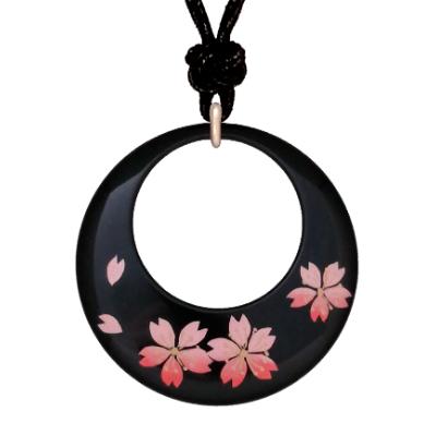 ふるさと納税 海南市 漆器のペンダント　リング形　手描き蒔絵　さくら |  | 01