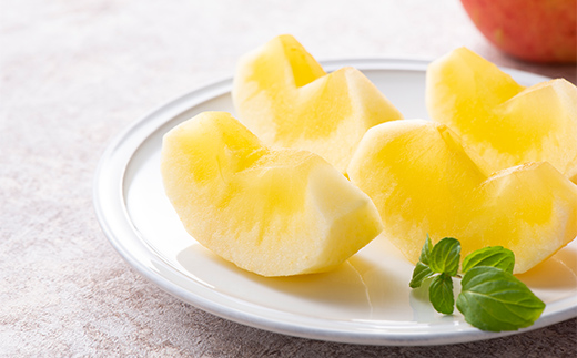 ≪先行予約≫贈答用 2026年 山形県産 高徳りんご 1.5kg（7～10玉） 2026年10月下旬から順次発送予定 小玉 果物 くだもの フルーツ 秋果実 リンゴ 蜜 甘い 数量限定 産地直送 F4