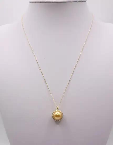2075 K18 南洋ナチュラルゴールデン真珠　9.0㎜up　ダイヤモンド0.28ct　ペンダントネックレス