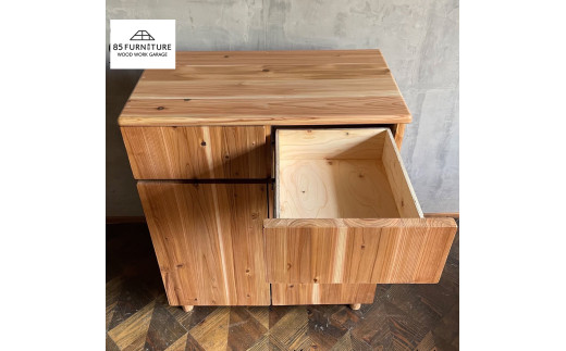 収納 家具 フロント キャビネット 1台 ハンドメイド 収納 カウンター フラット 引き出し プッシュ扉 棚 たな tana スタイリッシュ プレゼント 手仕上げ 1点物 国産 杉材 無垢材 便利 レトロ おしゃれ インテリア 引っ越し 食べ物以外 85ファニチャー神奈川 湘南 藤沢