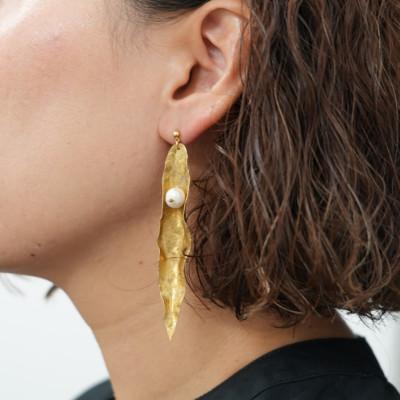 ふるさと納税 長和町 RYONA SONG ピアス　ハナモモの新葉モチーフ　ハンドメイドアクセサリー |  | 01